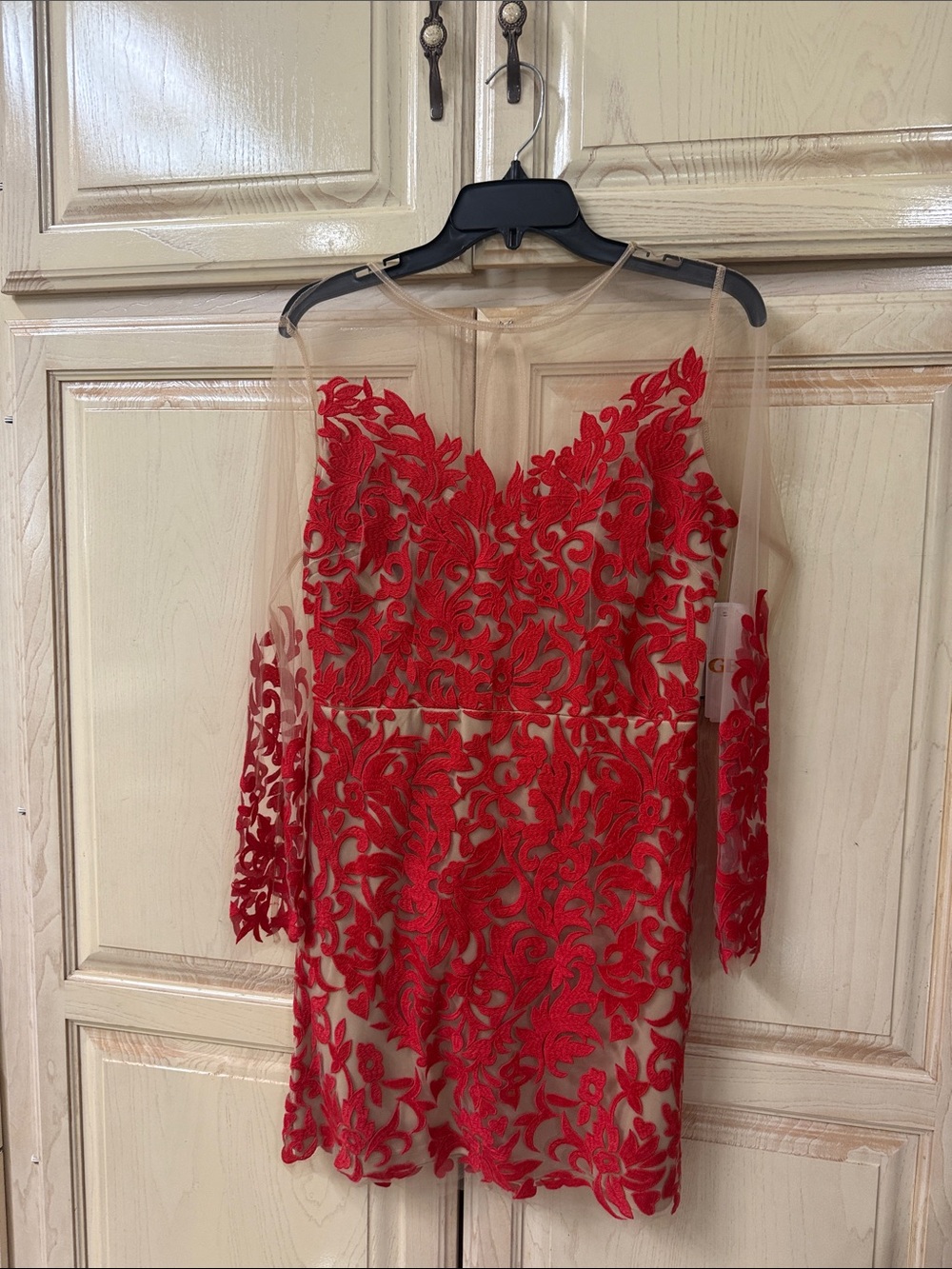 Gianni Bini Red Floral Appliqué Long-Sleeve Cocktail Dress